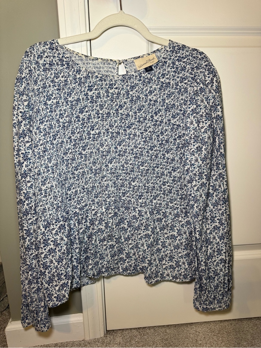 Target Universal Thread Women’s Blue Floral Long-Sleeve Blouse